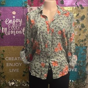 Velvet ❤️ Heart | S | Flower with Leopard 🐆 Print  |Blouse